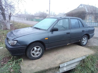 Nissan Sunny foto 3