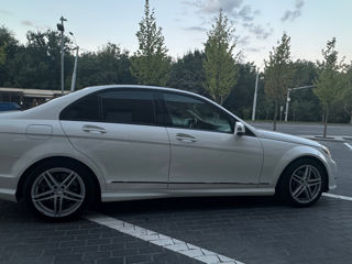 Mercedes C-Class foto 4