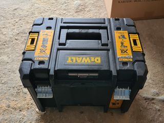 Dewalt