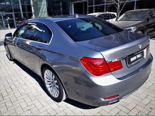 BMW 7 Series foto 4