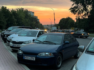 Mitsubishi Colt foto 1