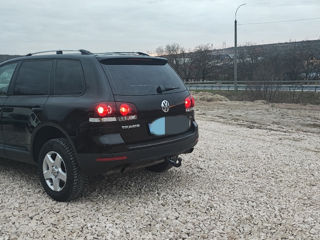 Volkswagen Touareg foto 1