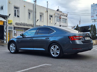 Skoda Superb фото 5