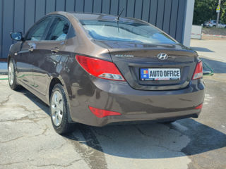 Hyundai Solaris foto 4