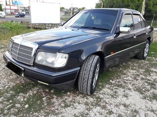 Mercedes Series (W124) foto 2