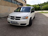 Dodge Grand Caravan foto 2