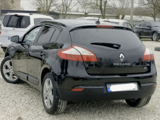 Renault Megane foto 2