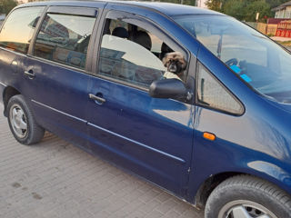 Volkswagen Sharan foto 10