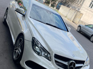 Mercedes E-Class Coupe foto 2