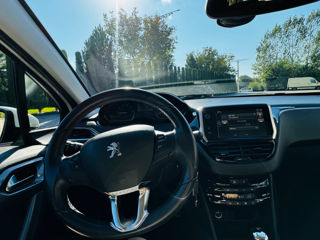 Peugeot 2008 foto 6