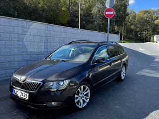 Skoda Superb foto 2