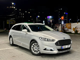 Ford Mondeo foto 2