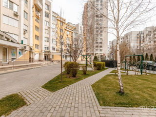 Apartament cu 2 camere, 79 m², Centru, Chișinău, Chișinău mun. foto 17
