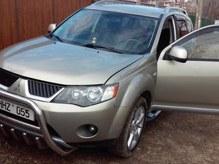 Mitsubishi Outlander foto 4