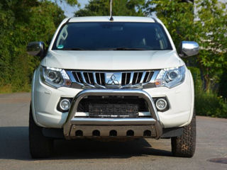 Mitsubishi L200 foto 2