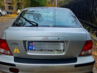 Hyundai Accent foto 3