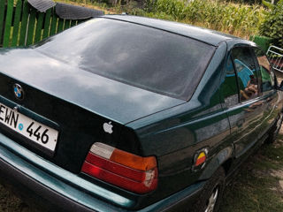 BMW 3 Series foto 8