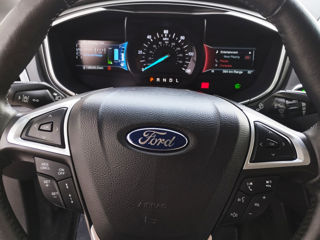 Ford Fusion foto 6