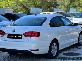 Volkswagen Jetta foto 5