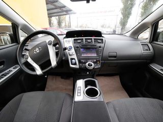 Toyota Prius + foto 5