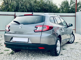 Renault Megane foto 4