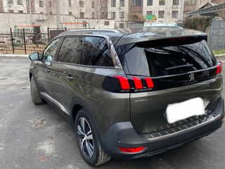 Peugeot 5008 foto 2