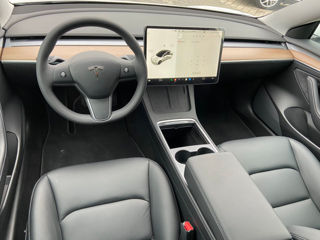 Tesla Model 3 foto 9