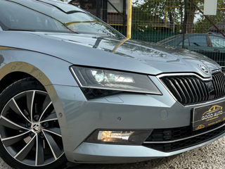 Skoda Superb foto 2