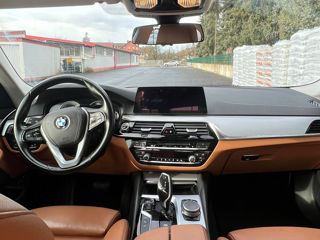 BMW 5 Series foto 8