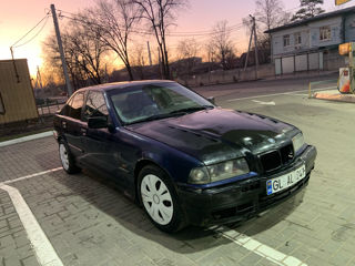 BMW 3 Series foto 2