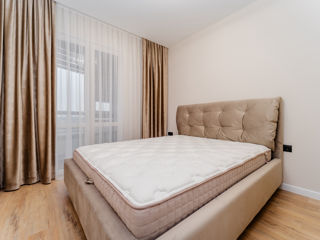 Apartament cu 2 camere, 65 m², Centru, Chișinău foto 2