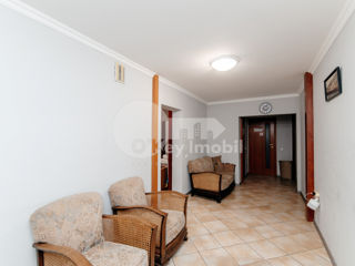 Chirie! Spațiu comercial, 165 mp, Centru, 1650 € foto 4