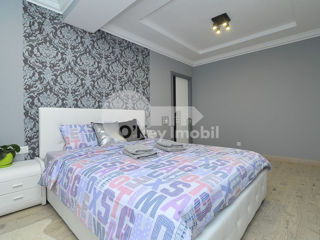 Apartament cu 2 camere, 80 m², Centru, Chișinău foto 2