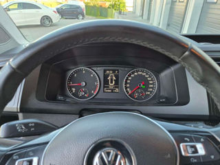 Volkswagen Caravelle foto 8