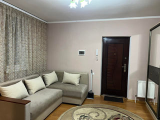 Apartament cu 2 camere, 54 m², Centru, Ialoveni foto 2