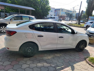 Dacia Logan foto 1