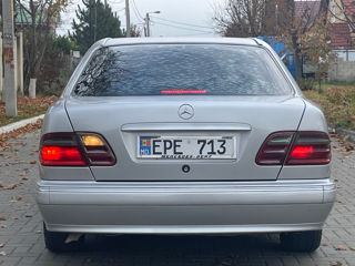 Mercedes E-Class foto 5