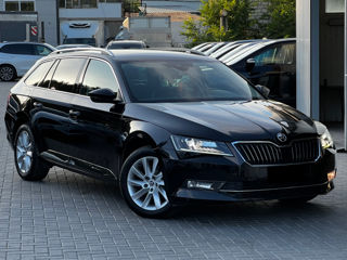 Skoda Superb foto 5