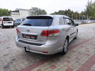 Toyota Avensis foto 7