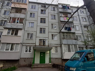 3-х комнатная квартира, 59 м², Ботаника, Кишинёв