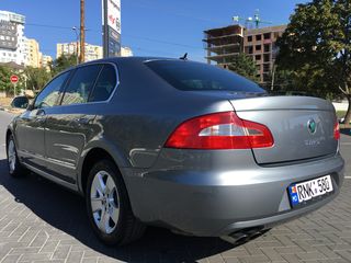 Skoda Superb foto 3