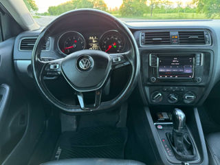 Volkswagen Jetta foto 7