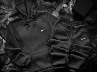 Costum sportiv