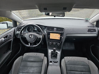 Volkswagen Golf foto 8