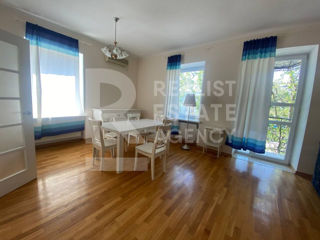 Apartament cu 3 camere, 100 m², Centru, Chișinău foto 3