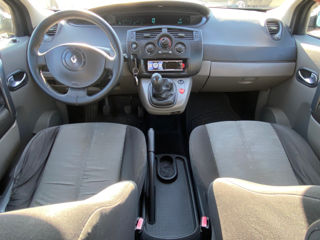 Renault Scenic foto 9