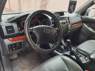 Toyota Land Cruiser Prado foto 7