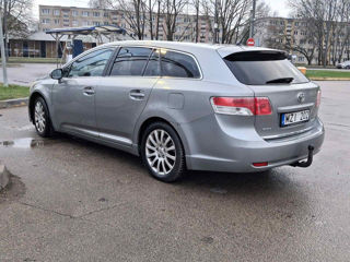 Toyota Avensis foto 3