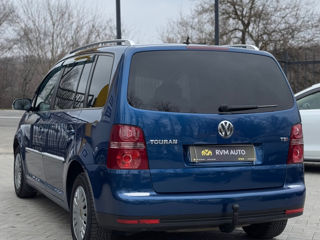 Volkswagen Touran foto 6