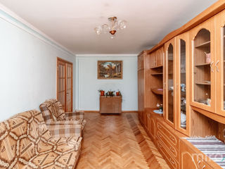 Apartament cu 3 camere, 60 m², Buiucani, Chișinău foto 2